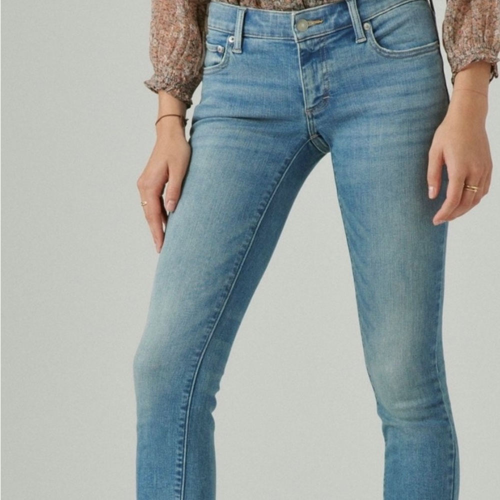 Lucky Brand Light Blue Distressed Ava Skinny Jeans